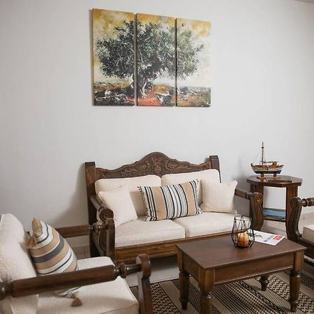 Aegina Town Apartment , With Private Parking Exterior photo
