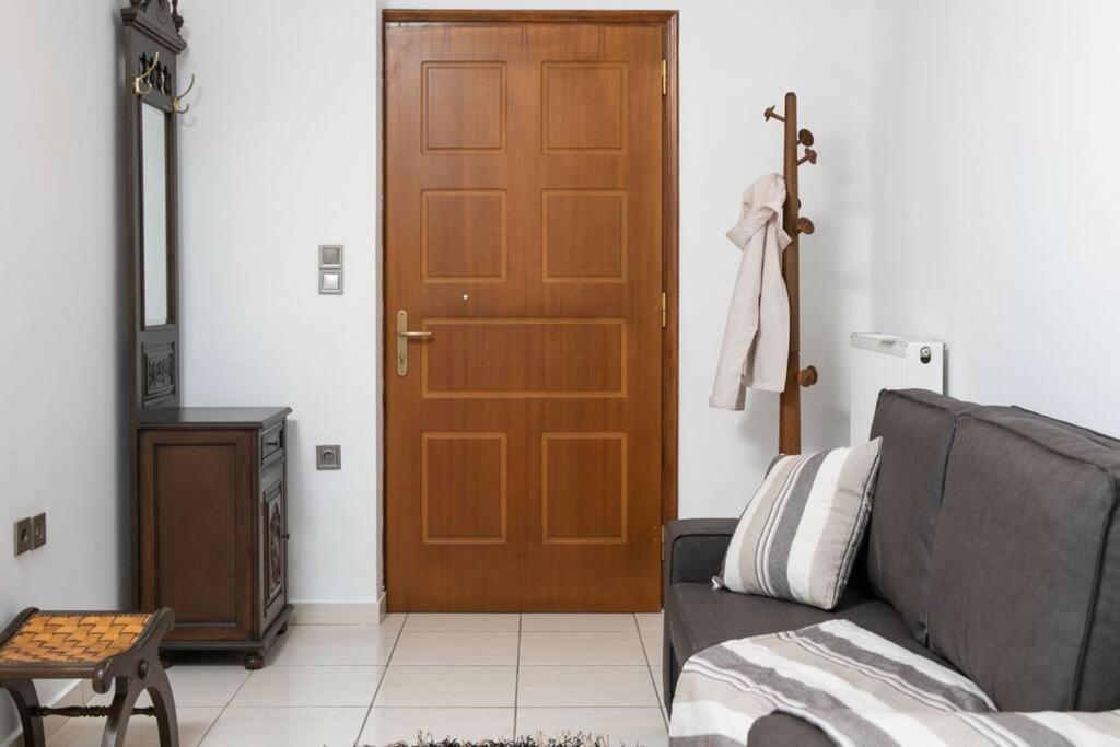 Aegina Town Apartment , With Private Parking Exterior photo
